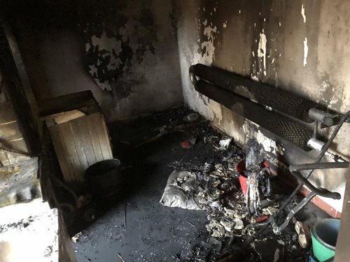 Požár v kotelně rodinného domku způsobil statisícové škody.